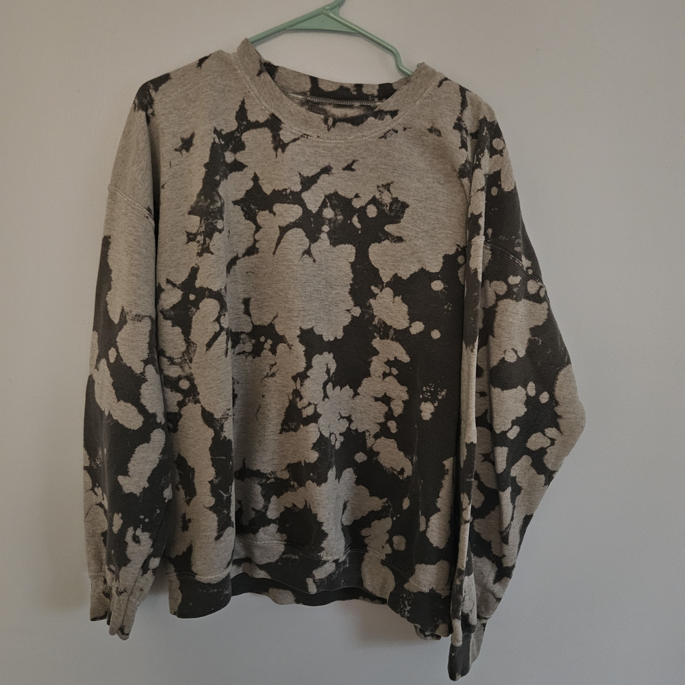 Oversized Tie-dyed Sweatshirt